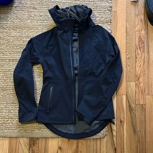 Athleta rain coat black size Xs worn 2x